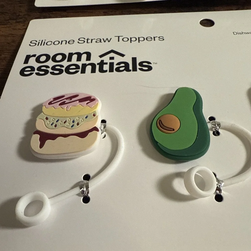New Silicone Straw Toppers. 2 Sets Of 4 Each. Various Design. Total Of 8 Toppers